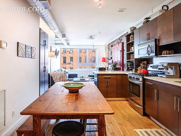 5th image of 95 Lexington Ave APT 3B
