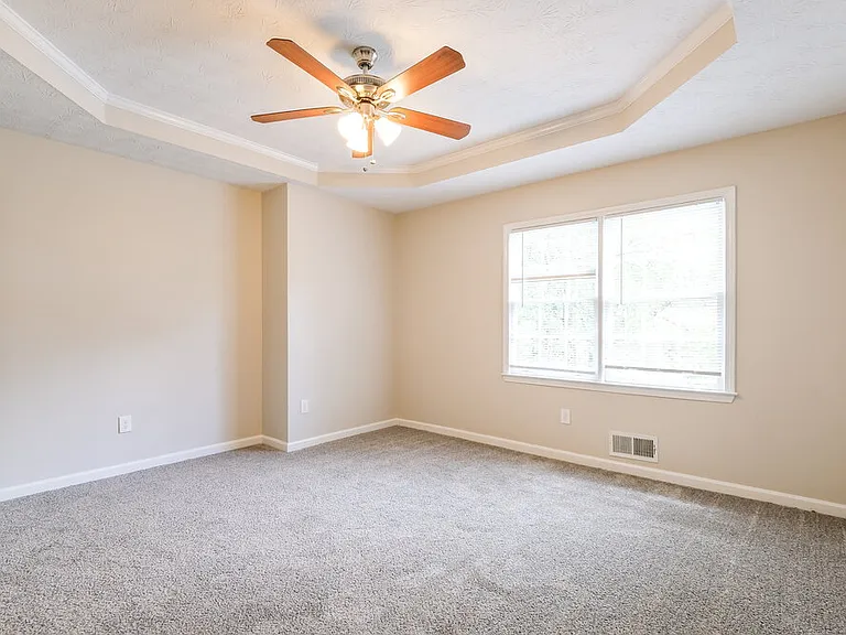 1325 Burning Bush Dr — Photo 11
