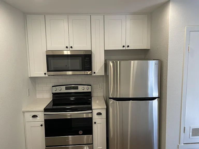 10000 E Rutland Vlg #A — Photo 8