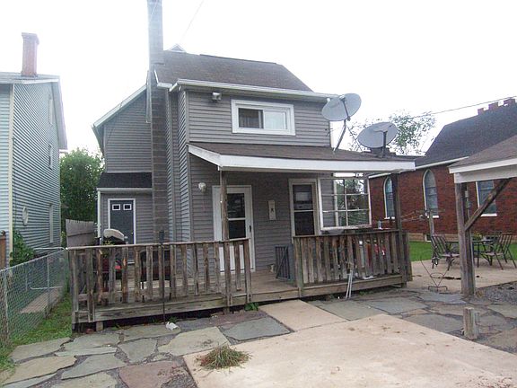 5th image of 105 W Highland St