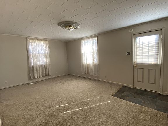 2nd image of 522 W Mercer St