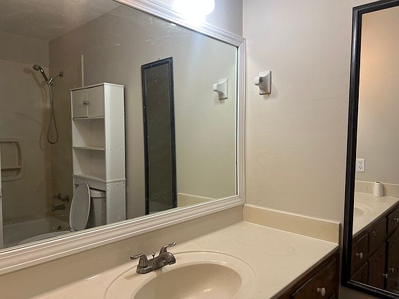 hallway full bathroom 2