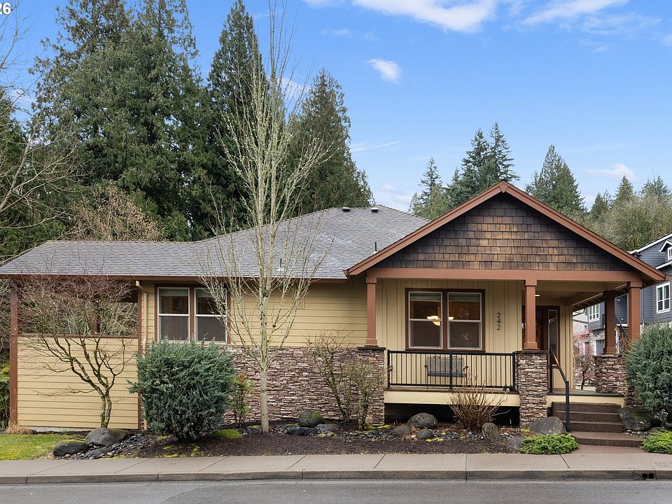 1st image of 242 SE 29th St