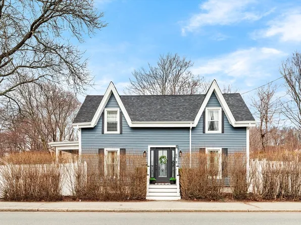 66 Salem St, Woburn, MA 01801