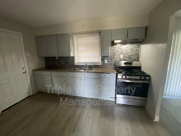 3133 Rex Ave — Photo 14
