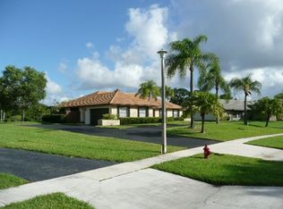 11895 Sandlake Dr, Boca Raton, FL 33428