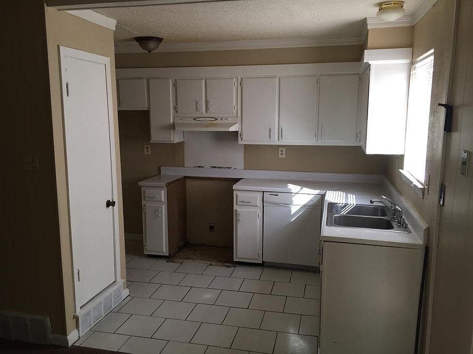 2nd image of 5909 Fox Lair Ave