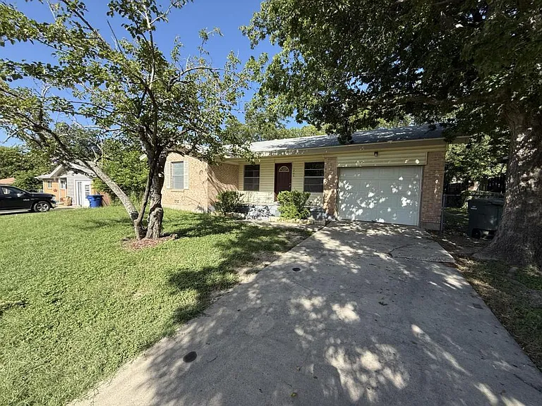 1204 S 7th St — Photo 3