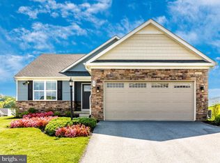 29 Perspective Pl, Hedgesville, WV 25427