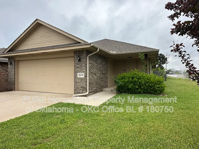 1601 Everglade Ct — Photo 1