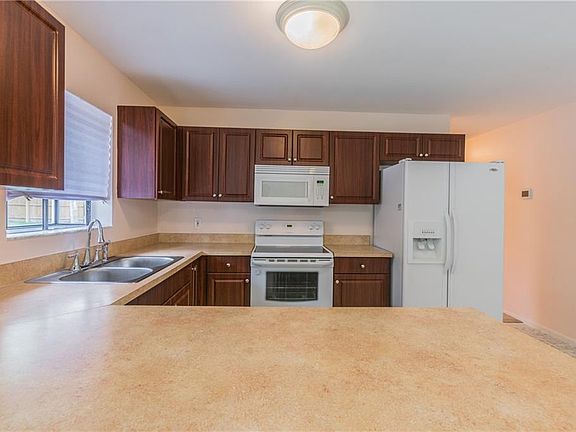 3rd image of 4827 E 98th Ave