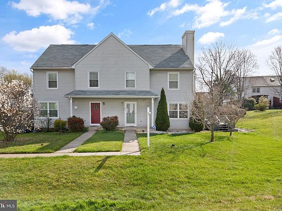 2nd image of 439 Darby Ln