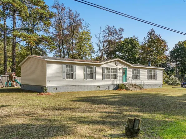 7209 Mason Dr, Chincoteague Island, VA 23336