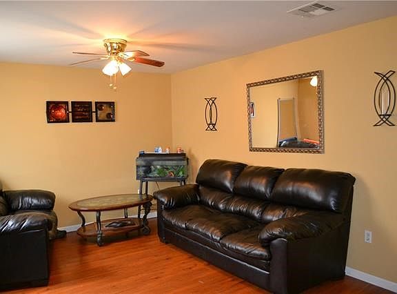 3rd image of 1414 Egania St