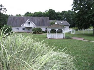 630 Bush Hill Rd, Manchester, CT 06040