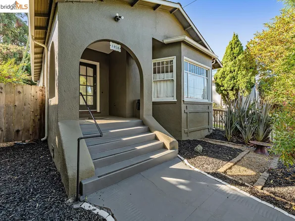 1938 Ward St, Berkeley, CA 94703