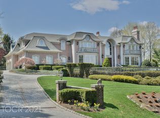 4 Shinnecock Trl, Franklin Lakes, NJ 07417