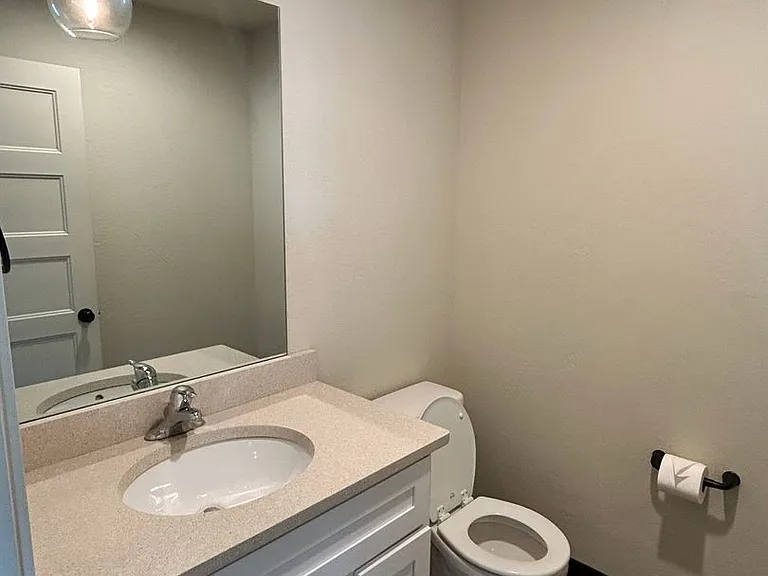 823 Lake Francis Dr — Photo 10