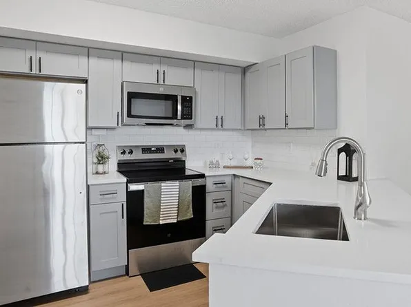 Lakes at North Port Apartments