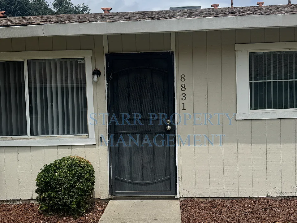 8829-8833 Kelley Dr