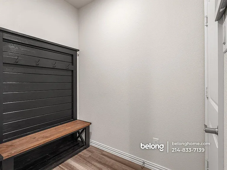 3505 Kingsview Dr — Photo 7