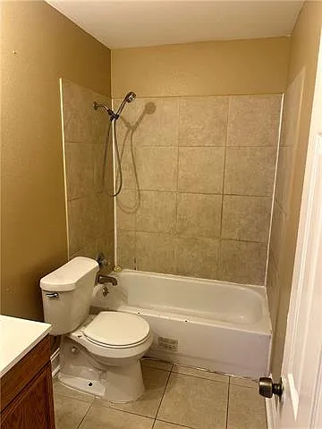 7505 Shorewood Blvd — Photo 6