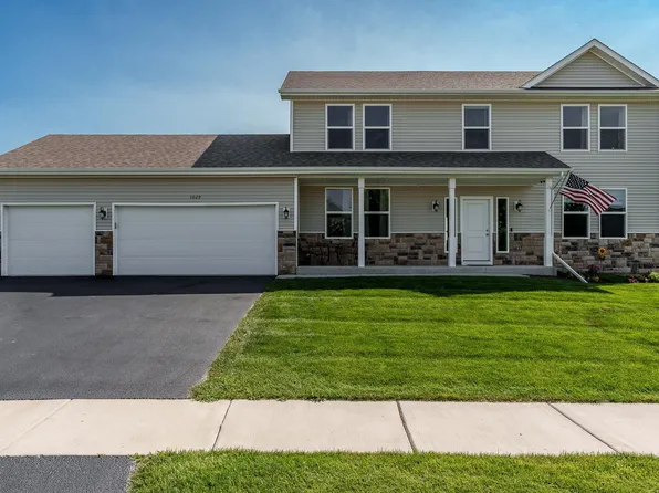 1029 Forest Garden Dr, Loves Park, IL 61111