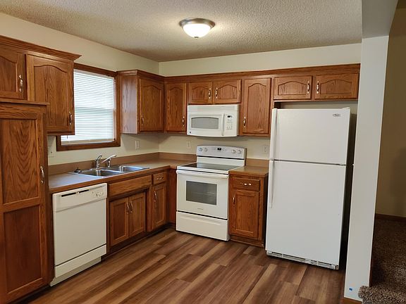 5th image of 1622 SW Highland Dr #14-D