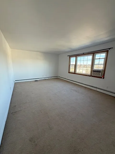 3 bed, 1000 sqft, $2,300 — Photo 4