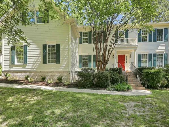 111 Haley House Ln, Cary, NC 27519