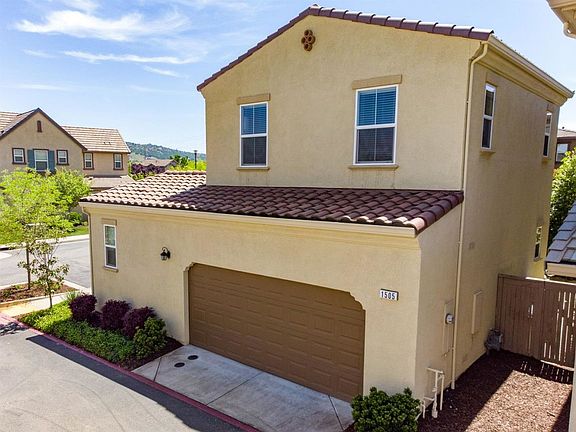 5th image of 1505 Bonanza Ln