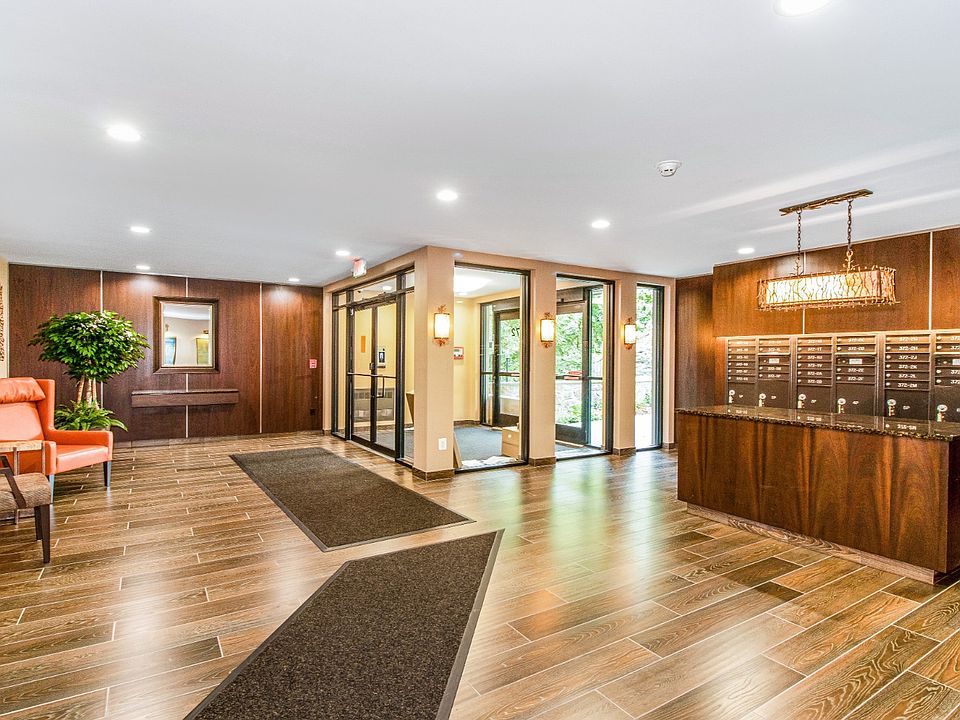 1st image of 372 Central Park Ave APT 4N