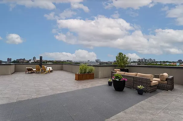 Rented by Bond New York | media 59