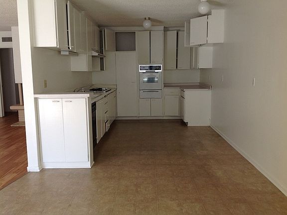 4th image of 2908 S Whispering Lakes Ln APT 7