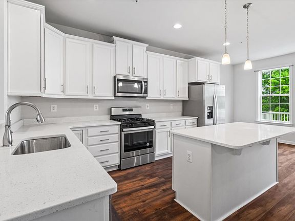 4th image of 309 Spring Bank Way #1