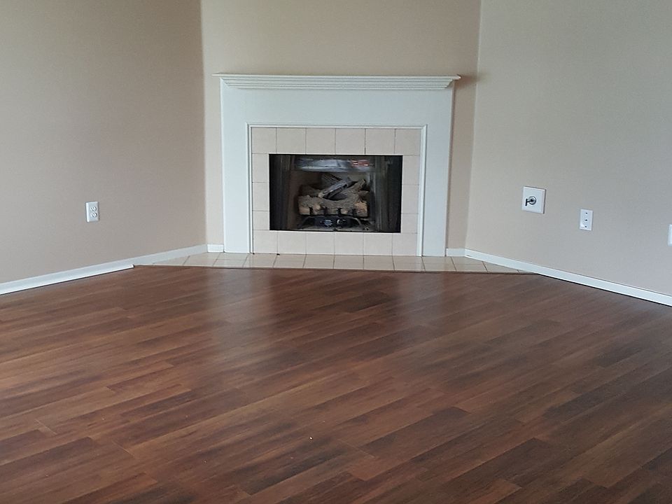 2nd image of 972 Charlotte Ln