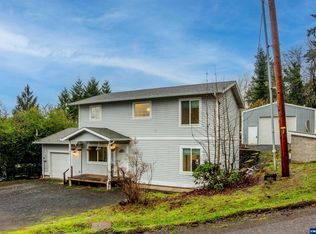 195 21st Ave, Sweet Home, OR 97386