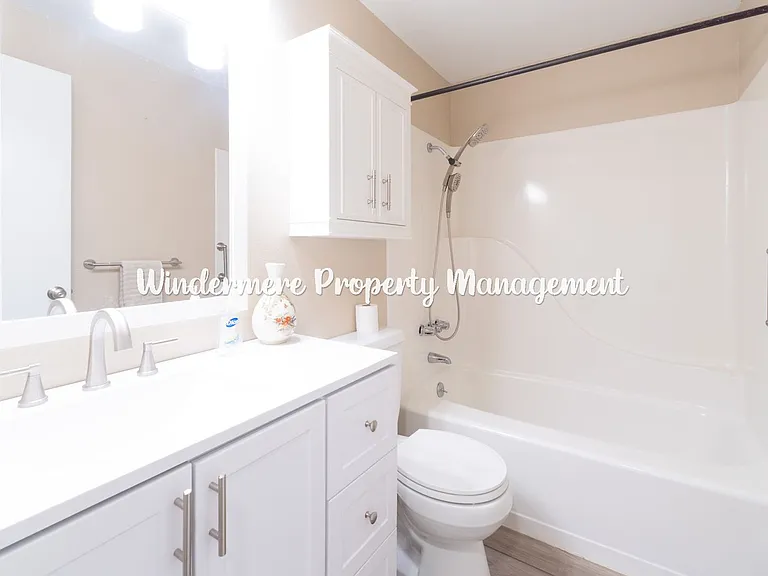 4210 Eastwood Ave SE — Photo 16