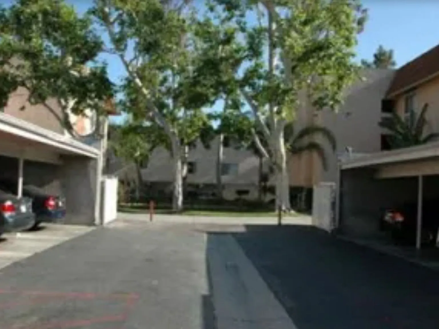 The Montecito Apartments — Photo 4