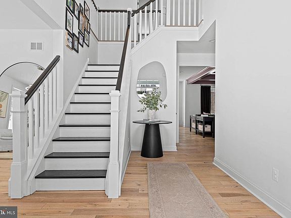 2nd image of 230 Arden Rd