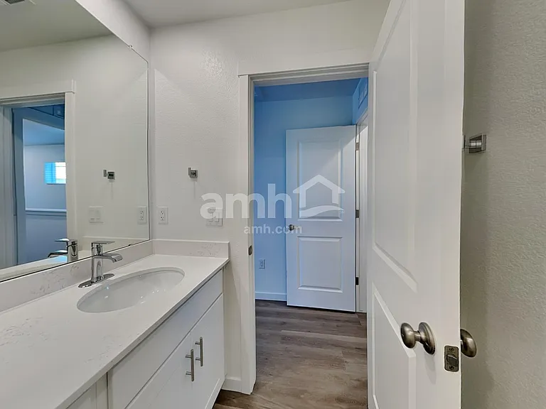 26199 E Calhoun Cir — Photo 10