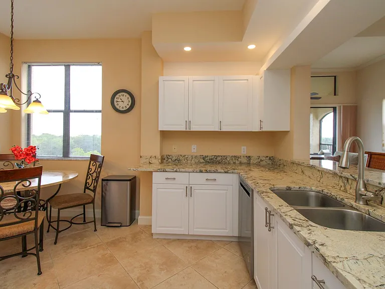 7024 Pelican Bay Blvd #F-504 — Photo 30