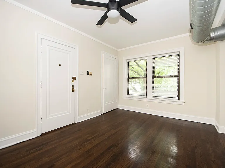 1254 W Henderson St #2 — Photo 7