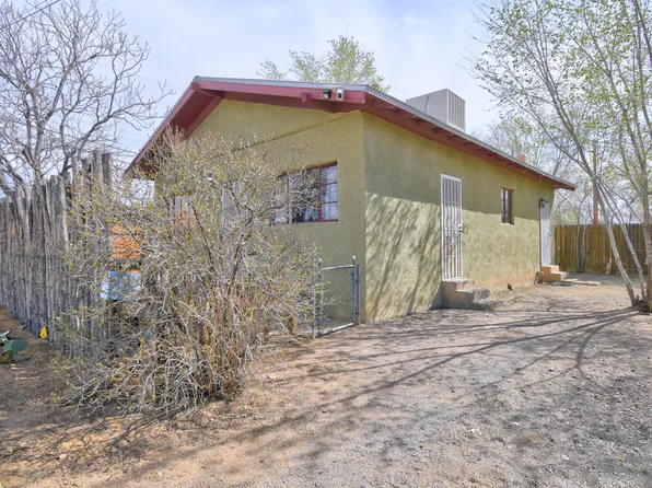 1208 Granite Ave NW, Albuquerque, NM 87102
