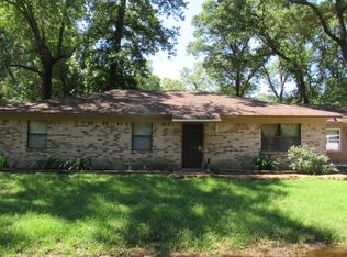 173 An County Road 2209, Palestine, TX 75803