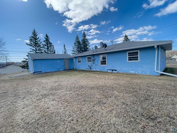2nd image of 24 Horn Blvd