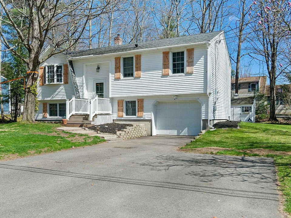 1st image of 5 Sprucewood Drive