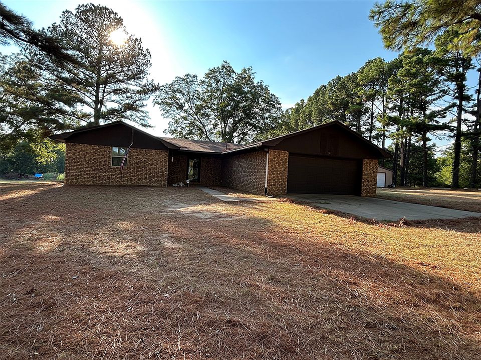 1st image of 859 Bryan Rd