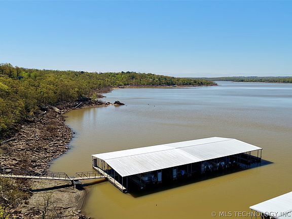 3rd image of 19 Falcon Ln