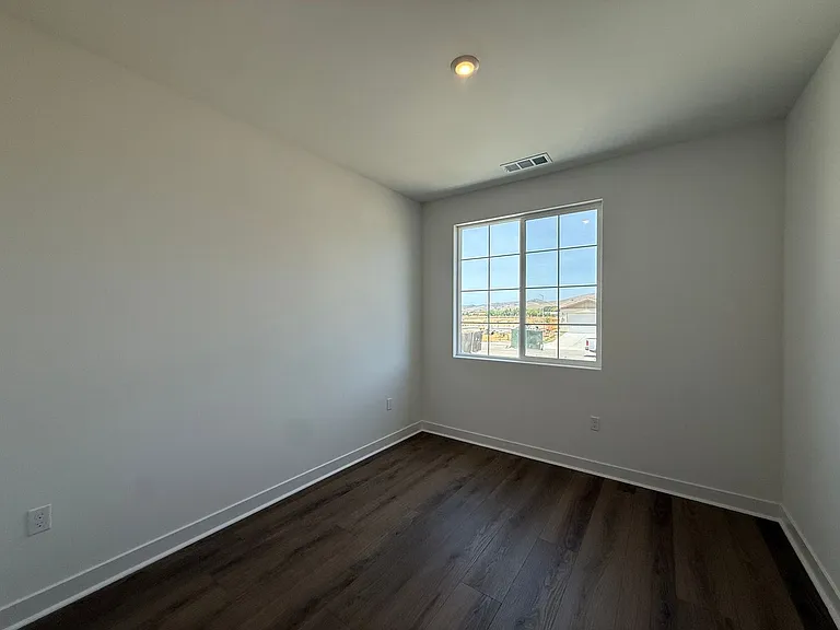 156 Coiner St — Photo 38